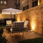 Dimora Elegante Con Esclusivo Giardino Privato Apartmán