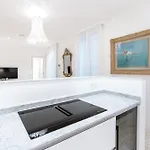 Apartmán Dimora Elegante Con Esclusivo Giardino Privato Benátky