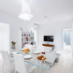 Dimora Elegante Con Esclusivo Giardino Privato Benátky