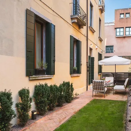 Dimora Elegante Con Esclusivo Giardino Privato * Βενετία