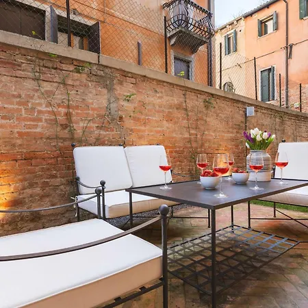 Dimora Elegante Con Esclusivo Giardino Privato Apartment *