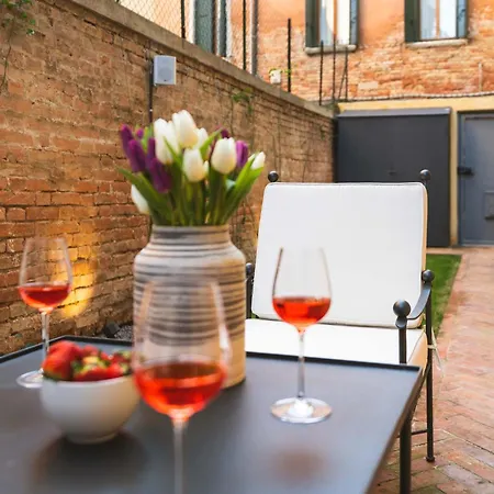 Apartment Dimora Elegante Con Esclusivo Giardino Privato Venice