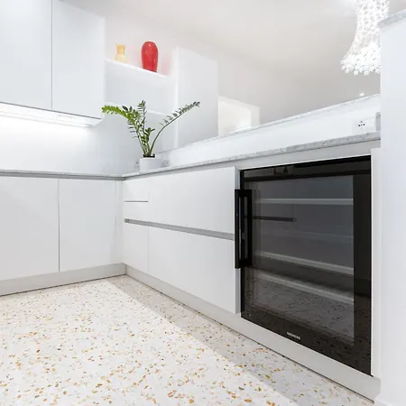 Apartment Dimora Elegante Con Esclusivo Giardino Privato *