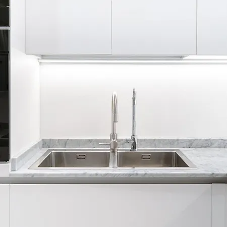 Dimora Elegante Con Esclusivo Giardino Privato *
