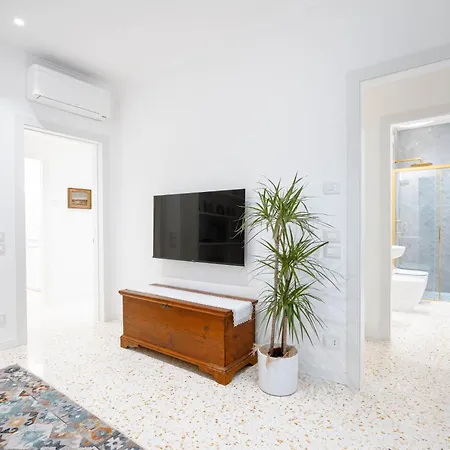 Apartment Dimora Elegante Con Esclusivo Giardino Privato *