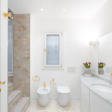 Dimora Elegante Con Esclusivo Giardino Privato Apartment
