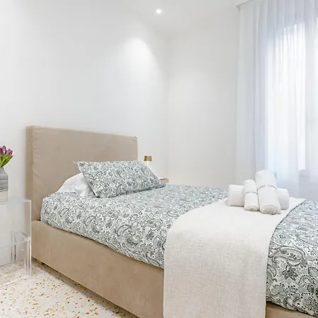 Apartment Dimora Elegante Con Esclusivo Giardino Privato