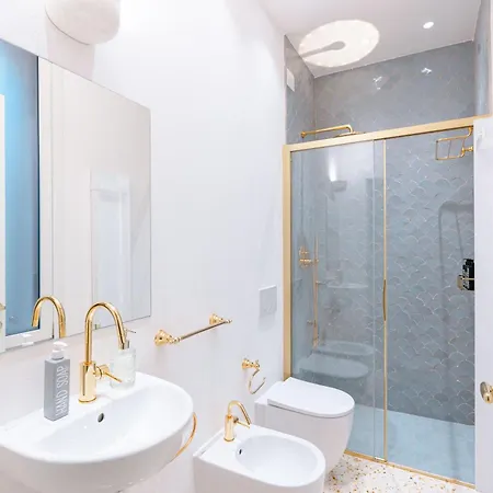 Dimora Elegante Con Esclusivo Giardino Privato