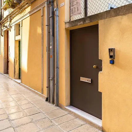 Dimora Elegante Con Esclusivo Giardino Privato Appartement Venetië