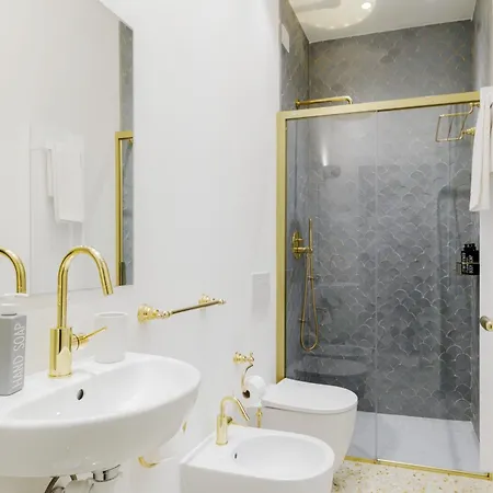Dimora Elegante Con Esclusivo Giardino Privato Apartment