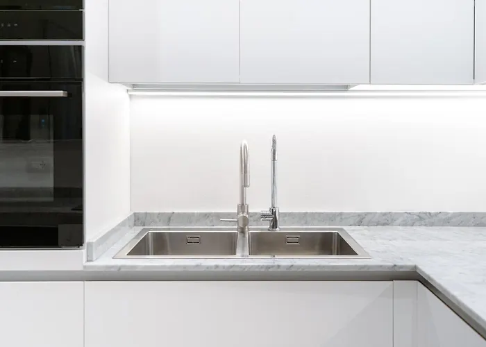 Dimora Elegante Con Esclusivo Giardino Privato *