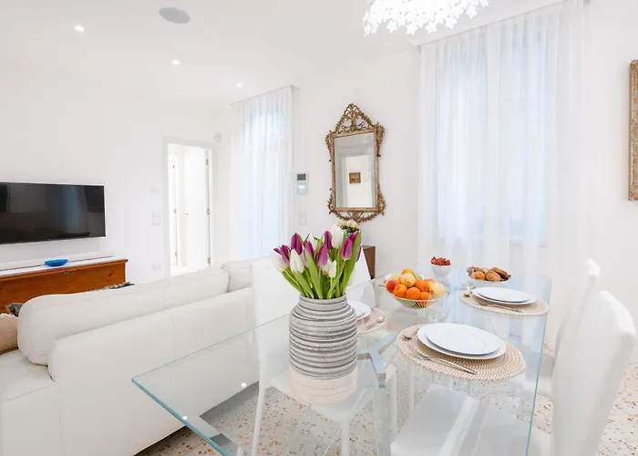 Dimora Elegante Con Esclusivo Giardino Privato Διαμέρισμα