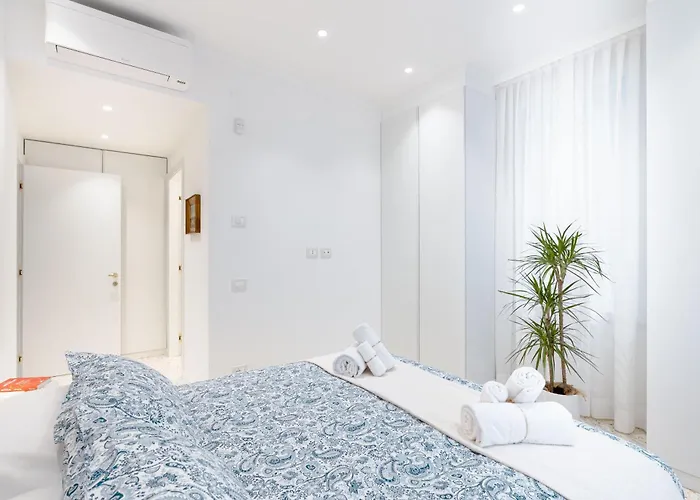 Dimora Elegante Con Esclusivo Giardino Privato *