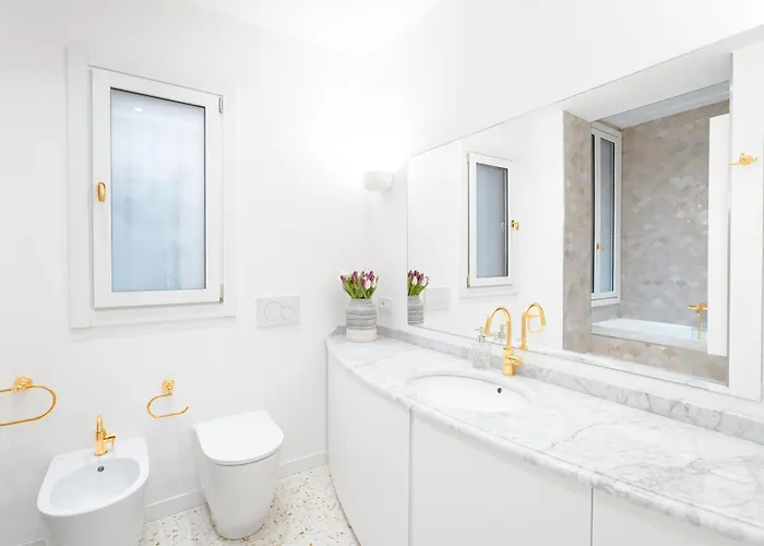 Διαμέρισμα Dimora Elegante Con Esclusivo Giardino Privato