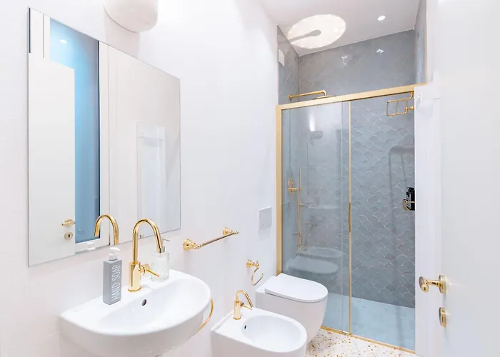 Dimora Elegante Con Esclusivo Giardino Privato